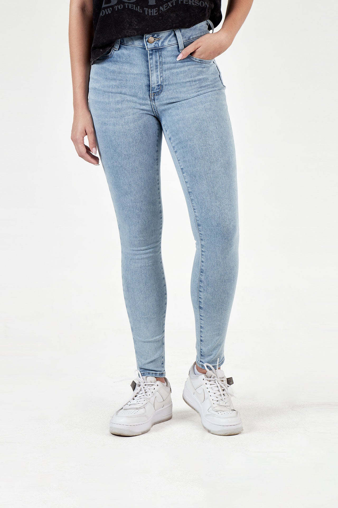 Jean skinny azul claro