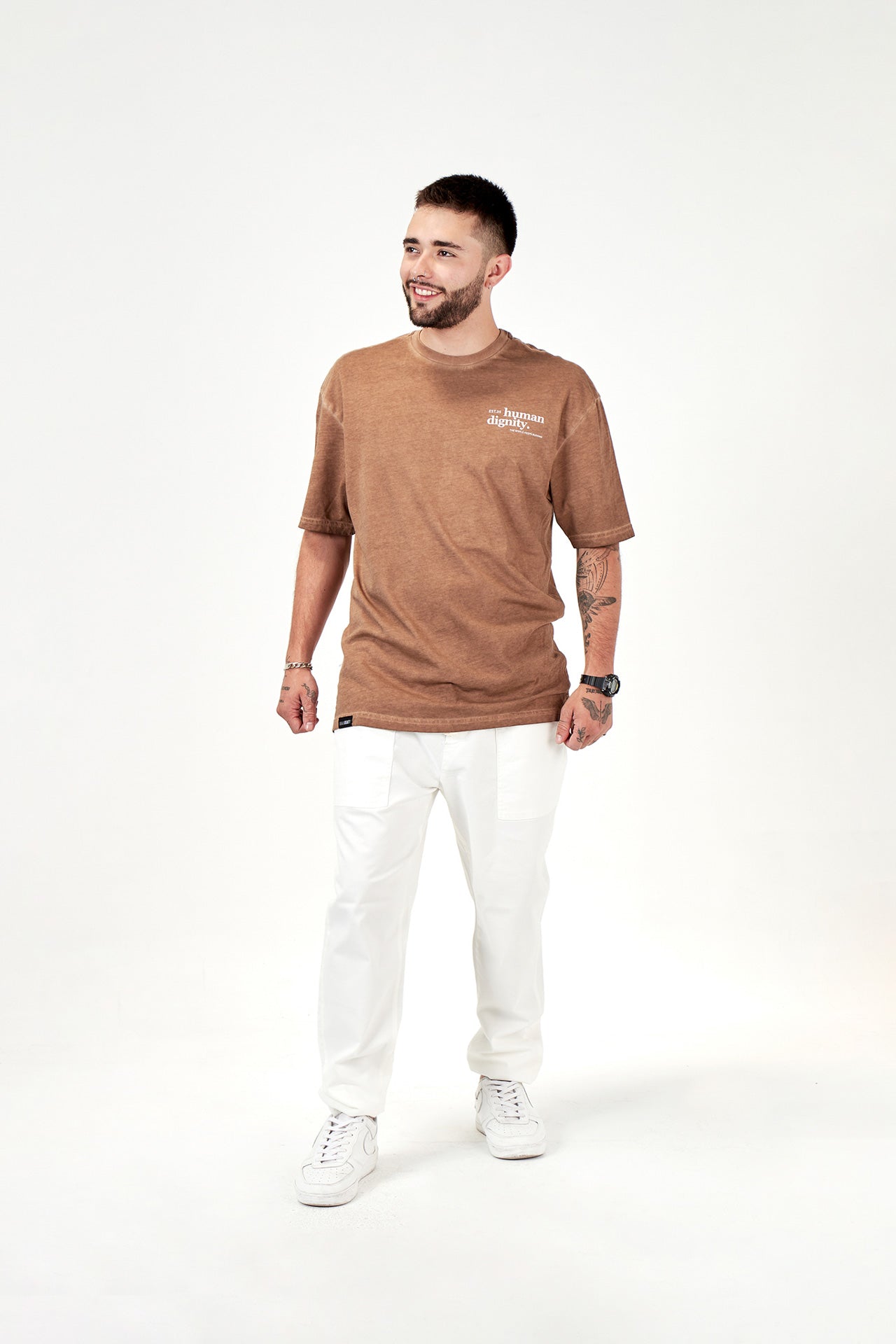 Jogger beige human dignity