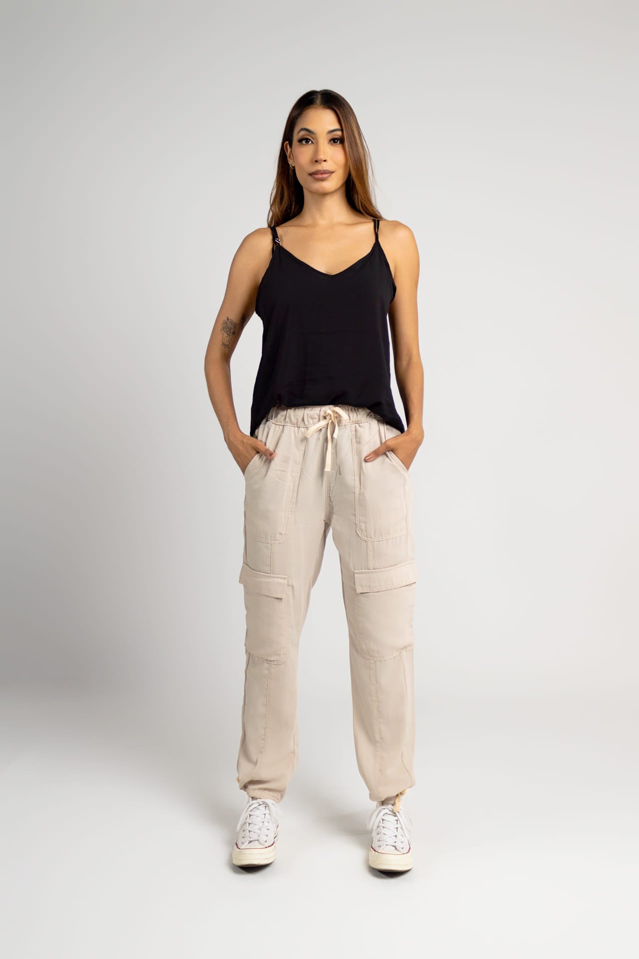 Pantalón Cargo Fluido Beige