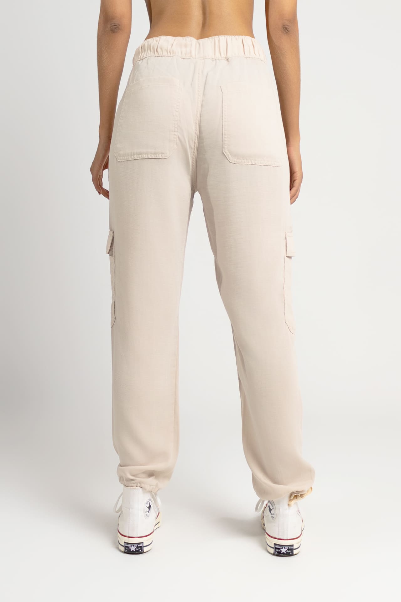 Pantalón Cargo Fluido Beige