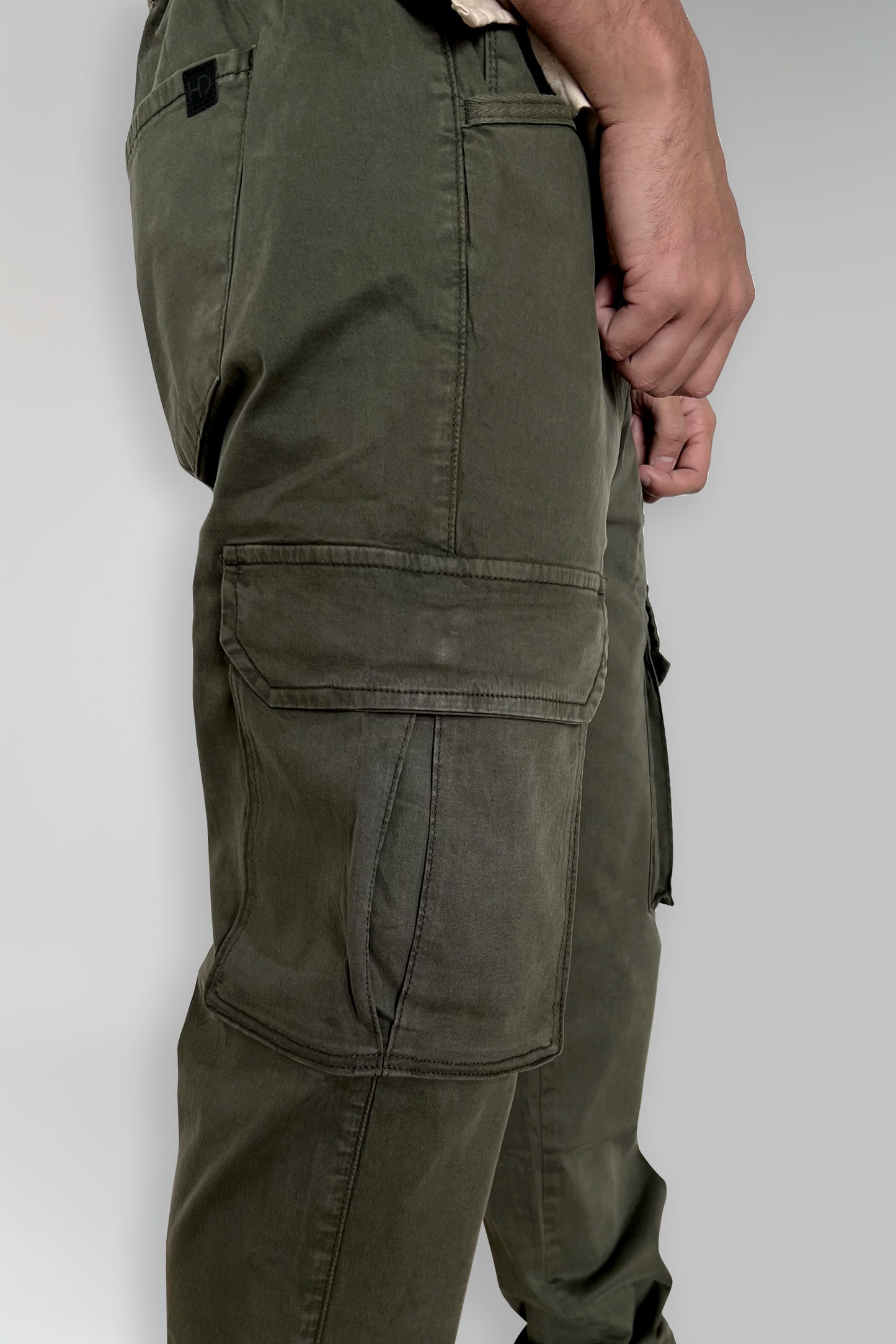 Jogger Cargo Ribete Verde