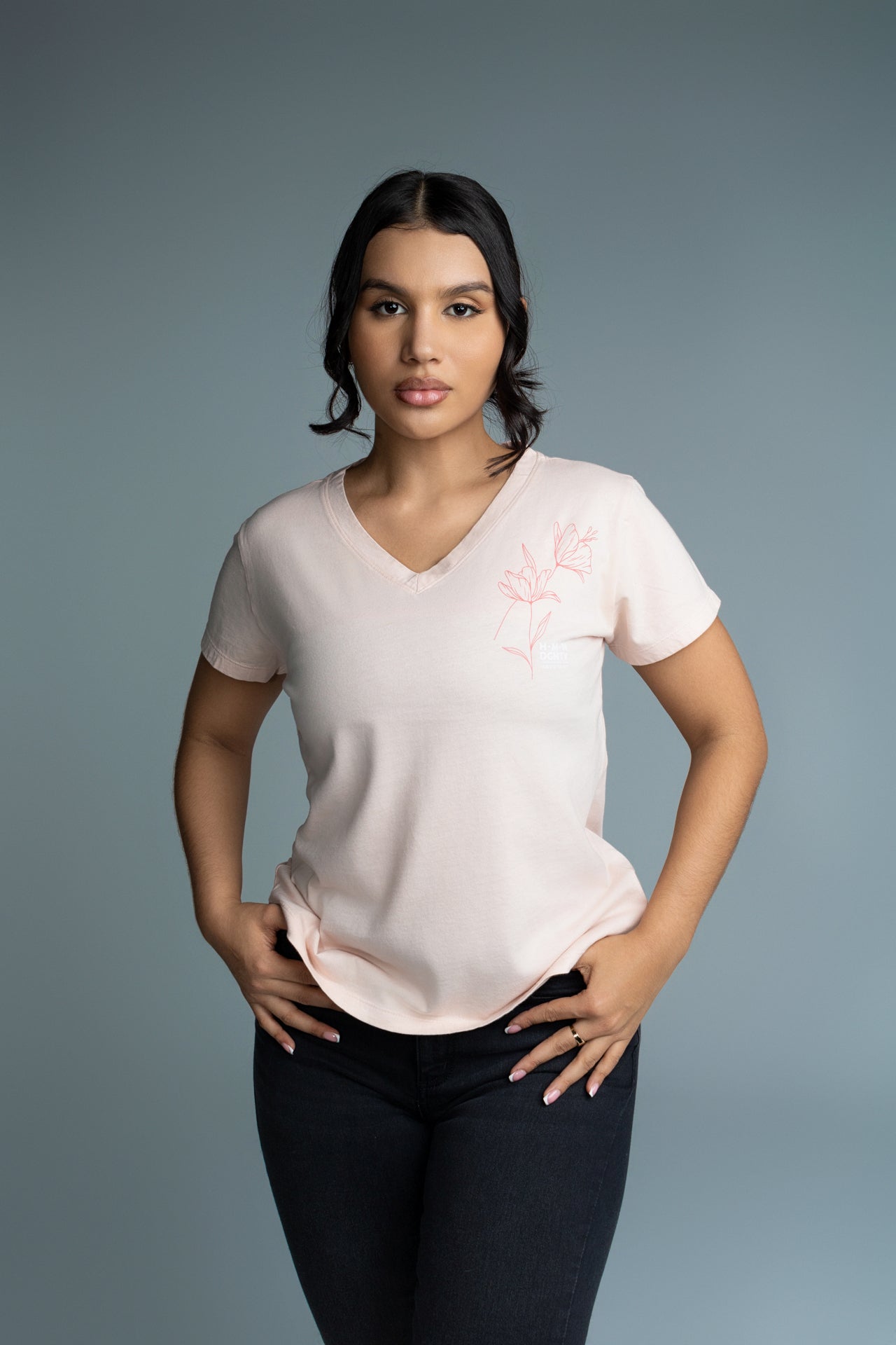 Camiseta Cuello Flor Rosa