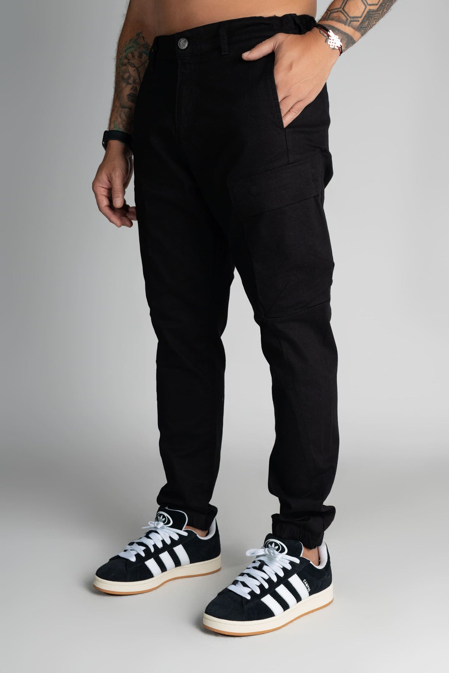 Jogger Cargo Diagonal Negro